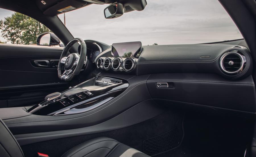 Торпедо Mercedes-AMG GT (C190) 2019 года  (NA) (фото 42 из 46)